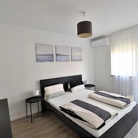 Best Apartman Lelle Balatonlelle Exterior photo